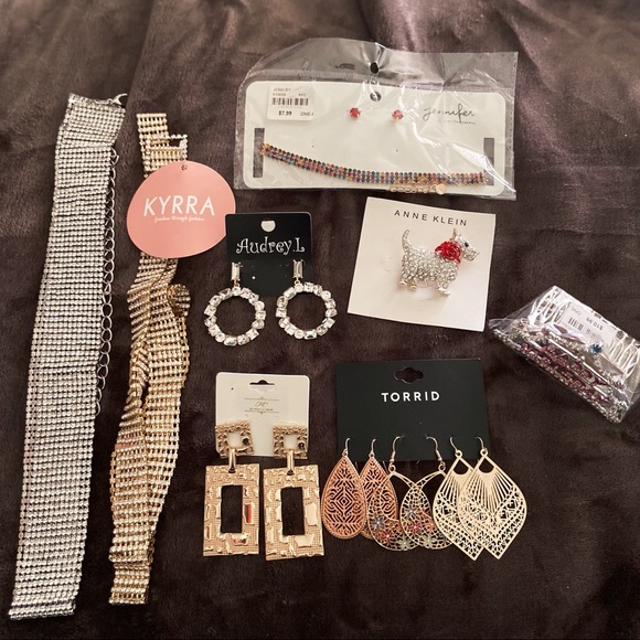 Jewelry Bundle! New with Tags! ✨ Glam ✨ - Picture 3 of 3